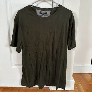 BANANA REPUBLIC OLIVE GREEN TSHIRT SIZE L